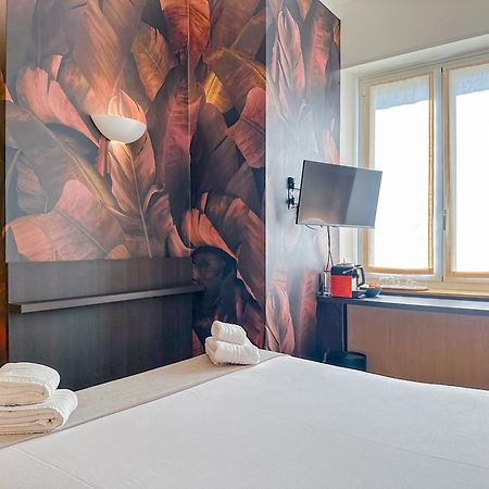 Fontana Suites - 15 Min Dal Duomo Milánó Kültér fotó
