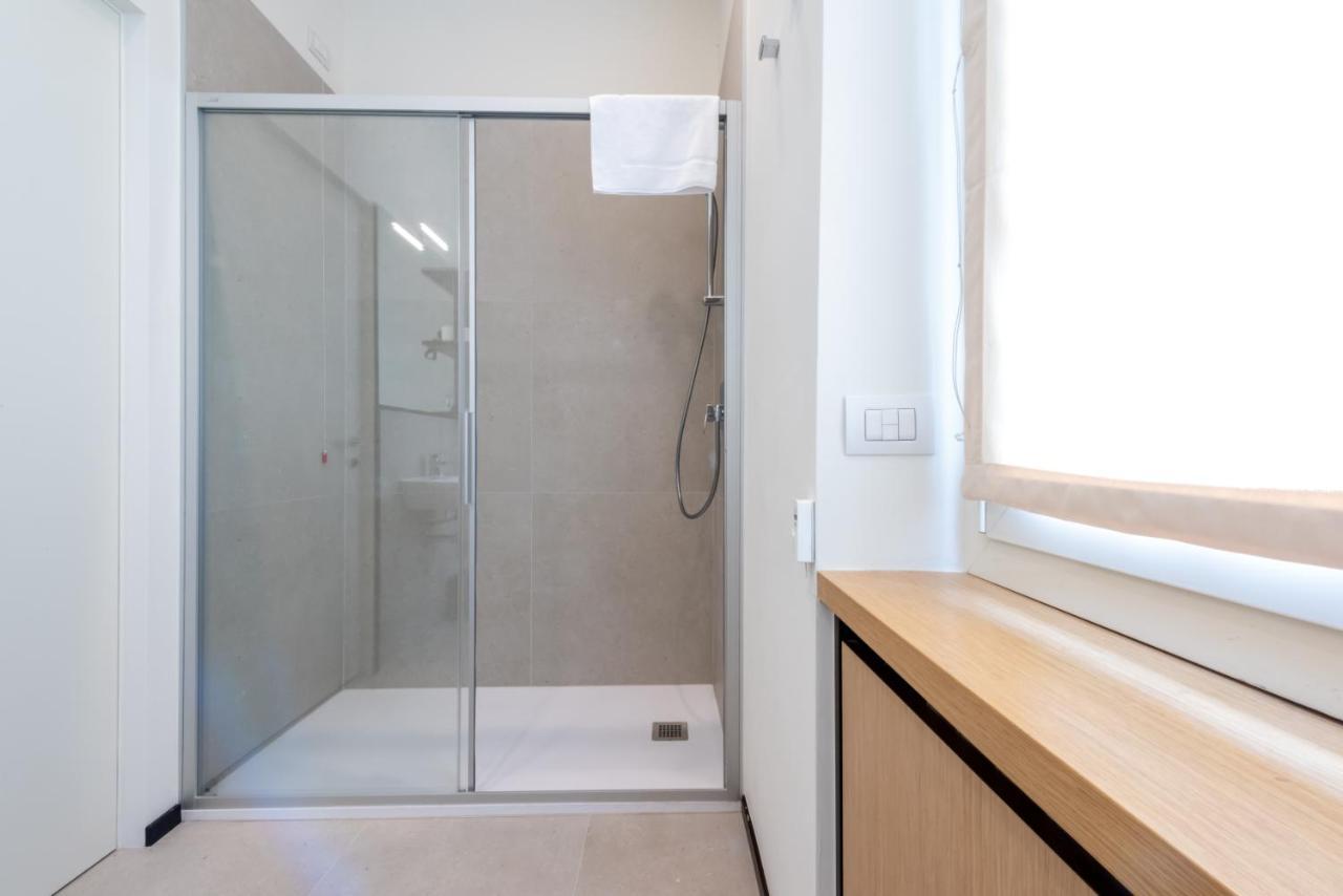 Fontana Suites - 15 Min Dal Duomo Milánó Kültér fotó