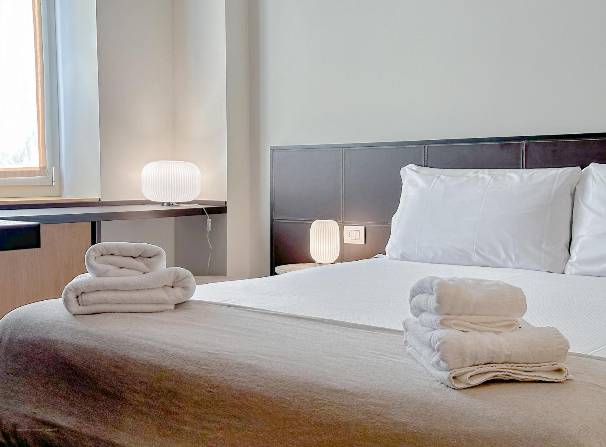 Fontana Suites - 15 Min Dal Duomo Milánó Kültér fotó